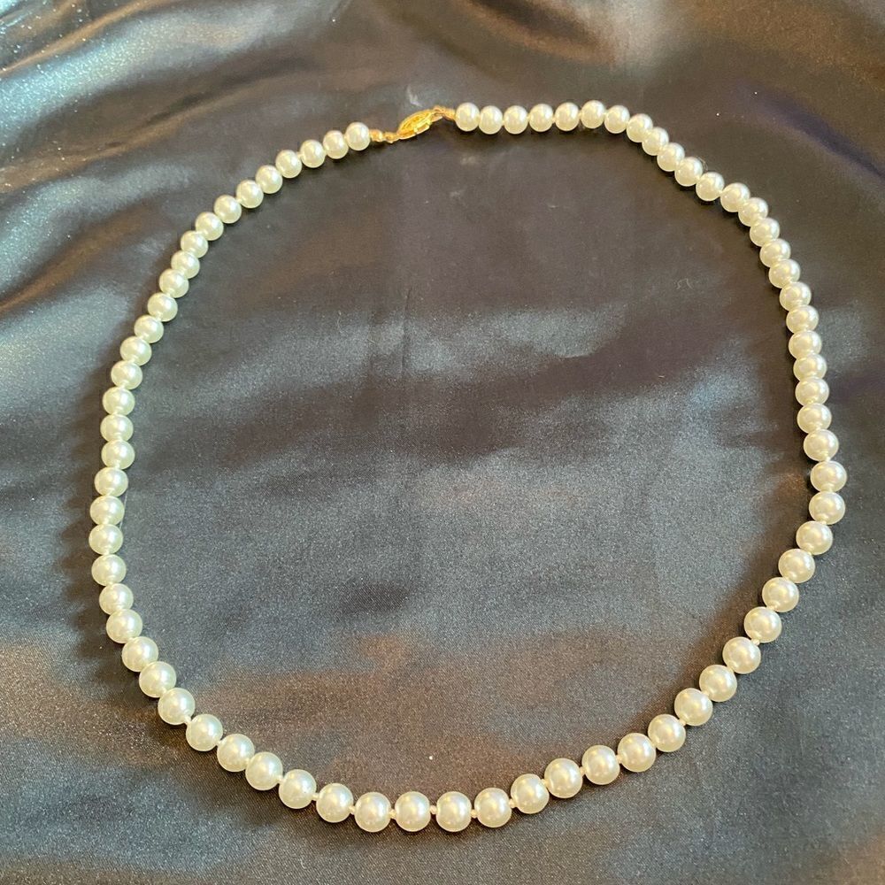 Vintage 80s Faux Pearls with Gold Tone Fish Hook Clasp
